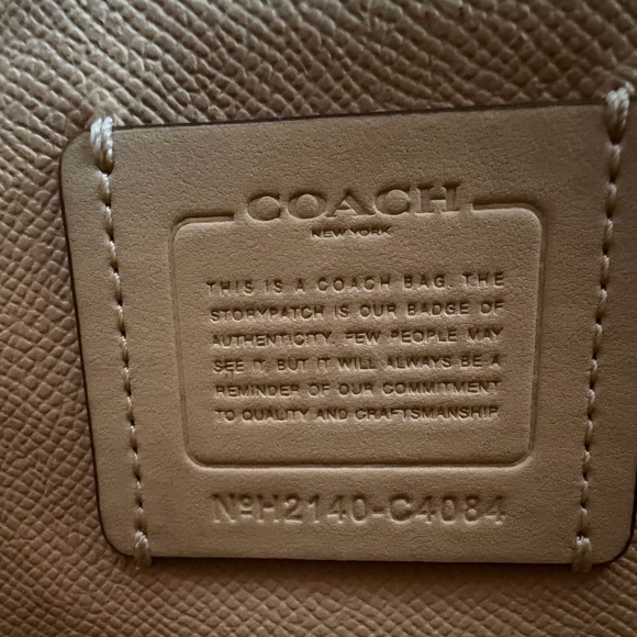 Coach Mollie 25 tote bag in chalk off white with charm - Picture 12 of 12